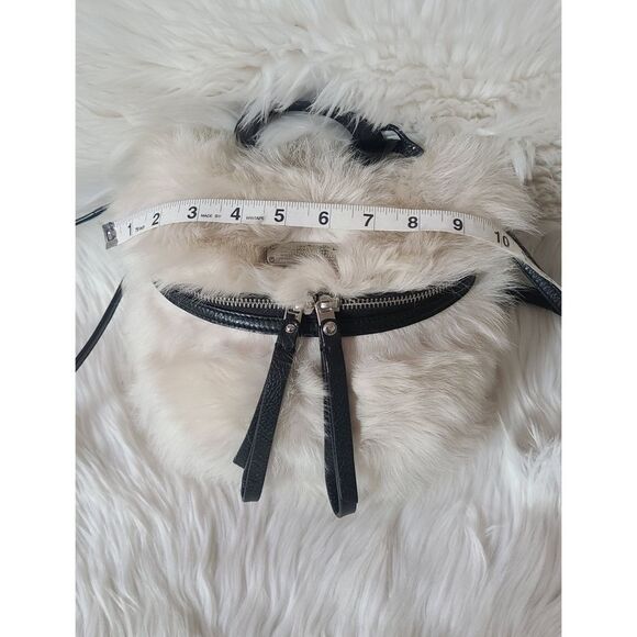 Marc Jacobs|Fur & Leather Canteen Crossbody Bag - Picture 7 of 14